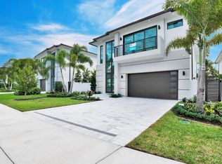 714 S Lake Ave, Delray Beach, FL 33483