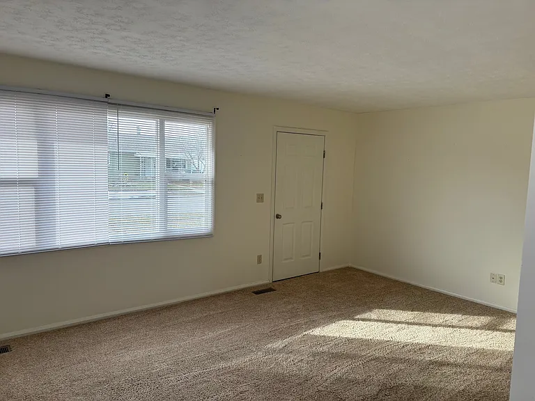 131 Pat Ln — Photo 5