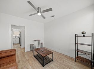 701 28th St APT D, Galveston, TX 77550