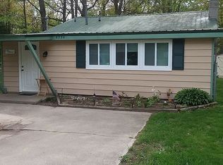 4934 Maplewood St, Harrison, MI 48625