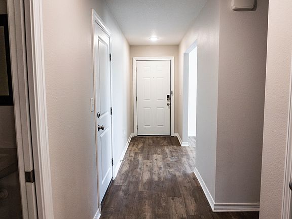 5th image of 4892 Kensington Ln