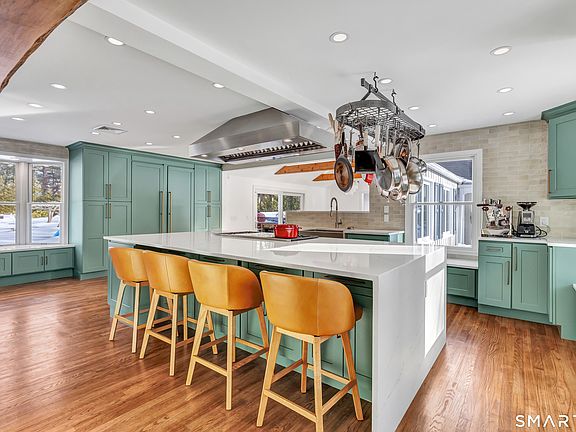 5th image of 7 Birch Hill Road