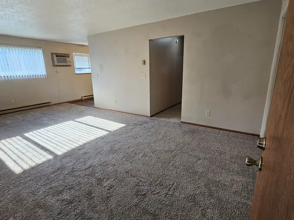 530 5th St E APT 103, West Fargo, ND 58078