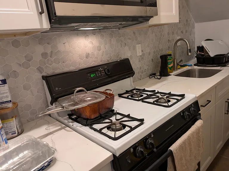 711 Harris Pl — Photo 7
