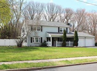 13 Tunnell Rd, Somerset, NJ 08873