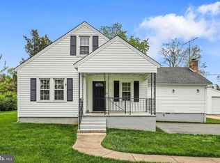 8313 Rolling Rd, Manassas, VA 20110