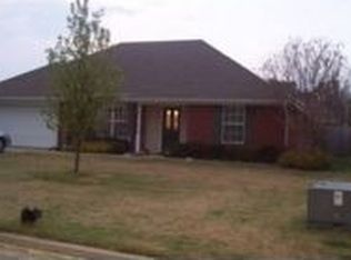 2104 Lana Ln, Tupelo, MS 38801