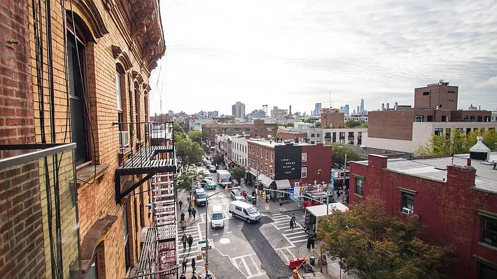 Rented by Carnegie Management Inc | media 14