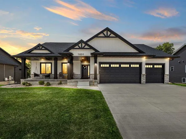 1601 Green Oak Pass, Tiffin, IA 52340