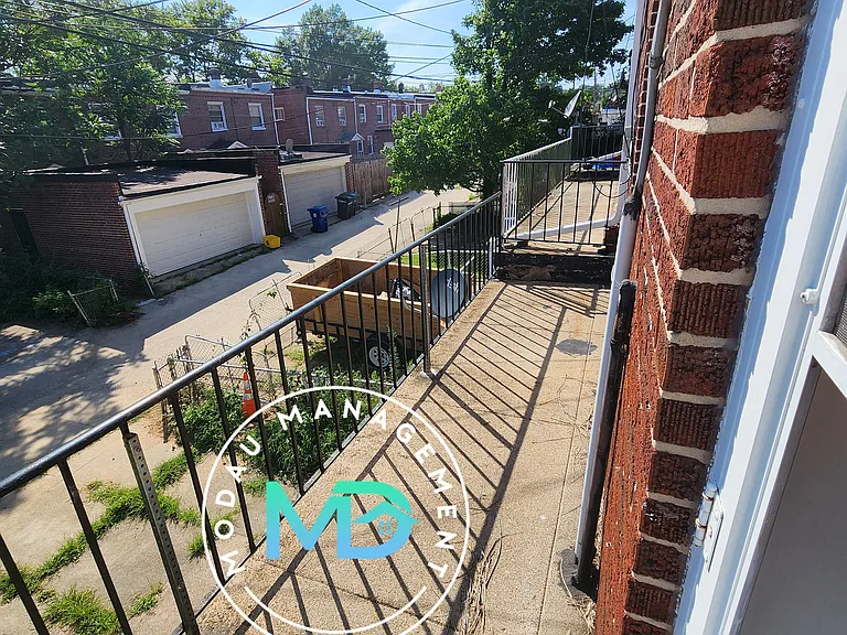 4329 Shamrock Ave — Photo 11