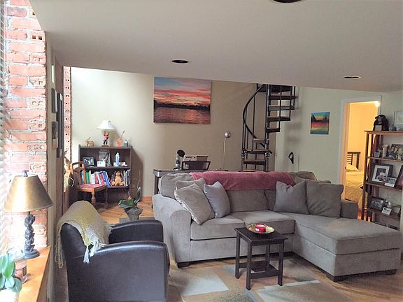 3rd image of 1439 S Michigan Ave APT 105