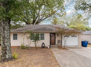 110 Parkview Dr, N Little Rock, AR 72118