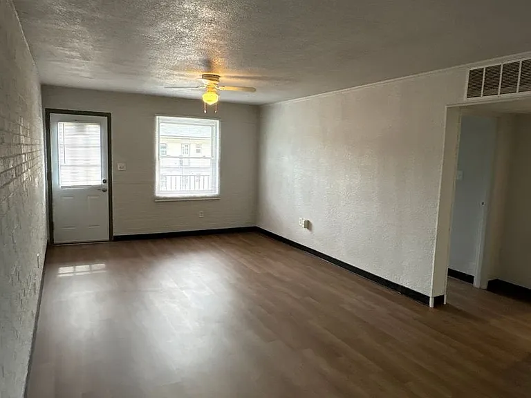 Bison Run apartments — Photo 8