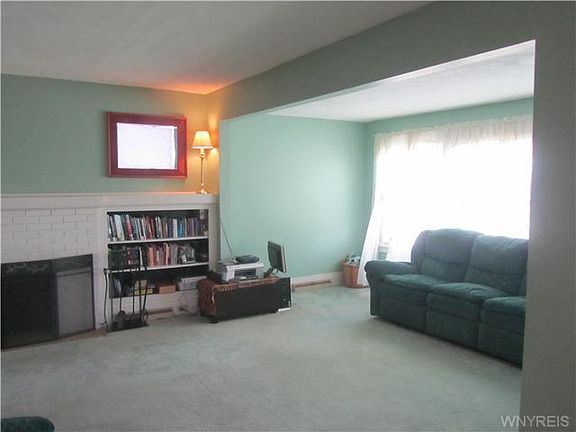 3rd image of 215 Villa Ave