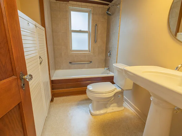 203 Edgewood Ave — Photo 11
