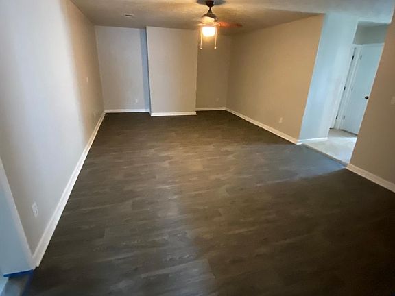 4th image of 2110 Country Walk Way SE #A
