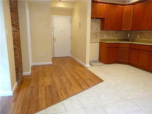 Rented by R New York | media 14