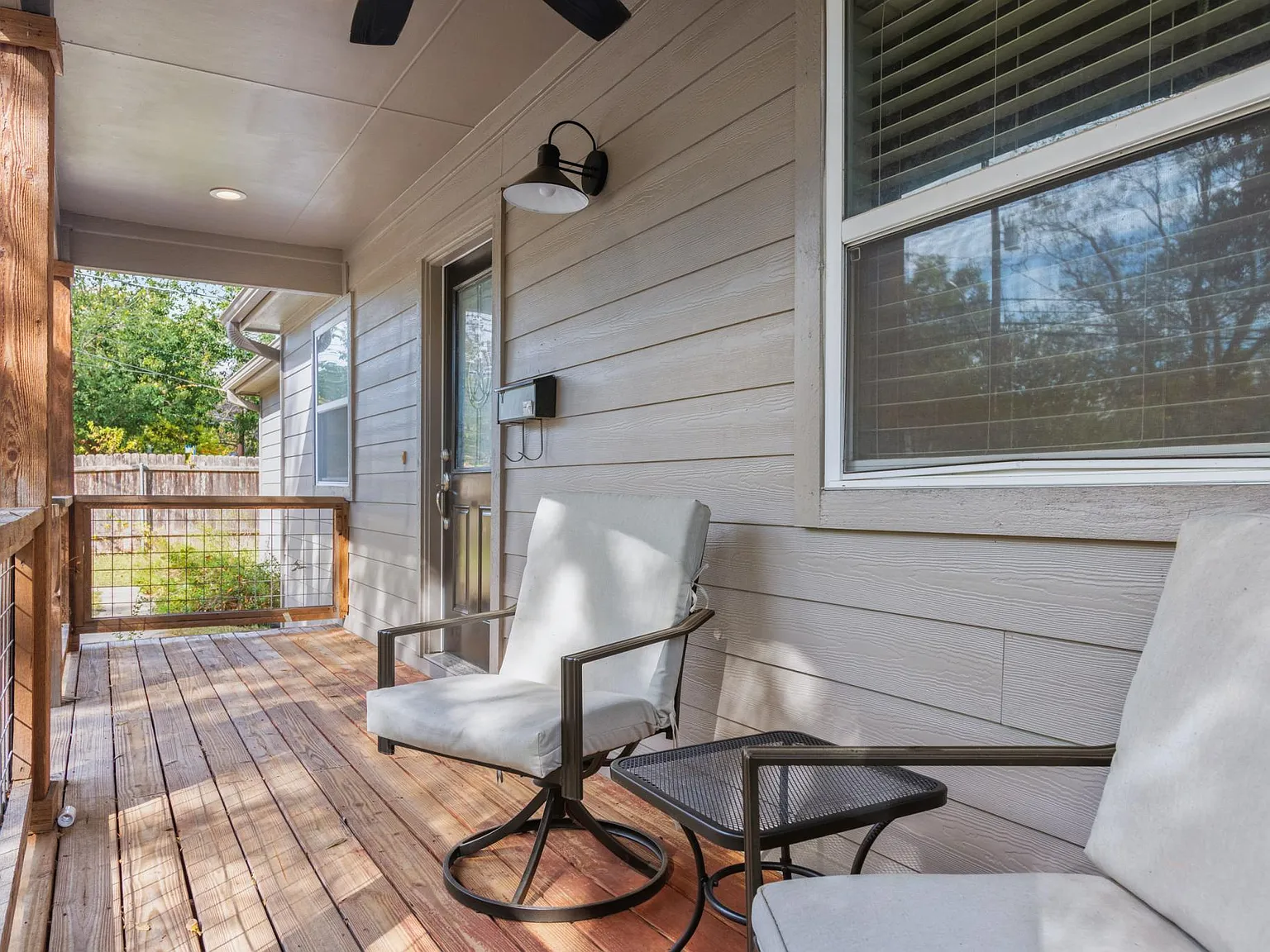 3 bed, 1250 sqft, $2,500 — Photo 4