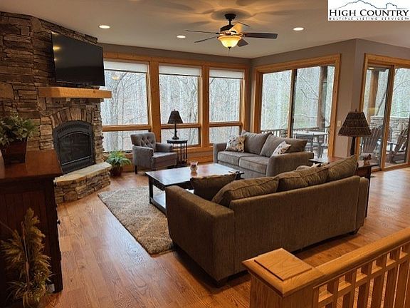 3rd image of 89 Springhouse Drive #A4