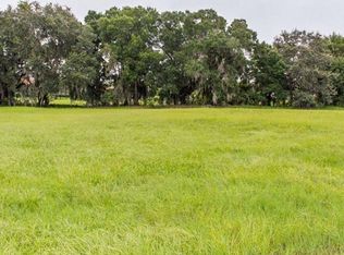 2704 Heavenly Ct, Lutz, FL 33559