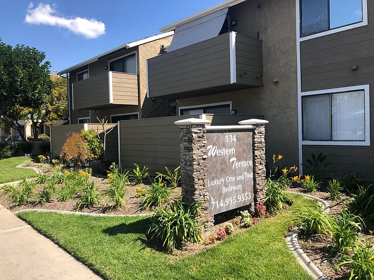 134 S Western Ave #20 — Photo 21