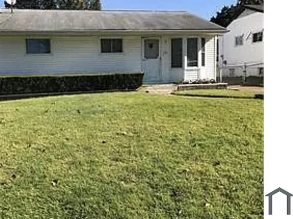 153 Grampian Rd, Saint Louis, MO 63137