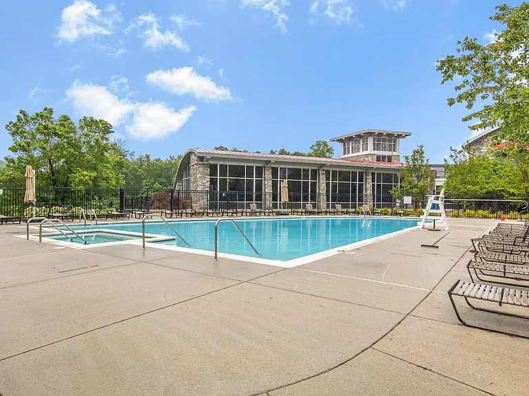 14741 Potomac Branch Dr — Photo 40