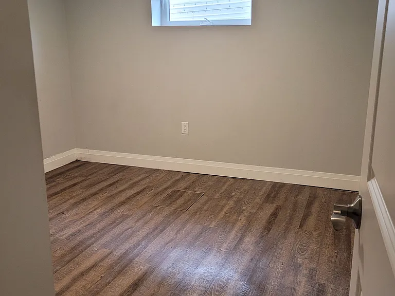 67 Minto St #102 — Photo 10