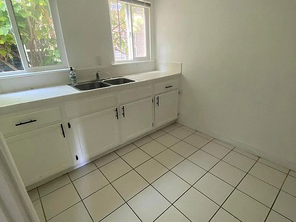 2nd image of 4421 Westdale Ave #5