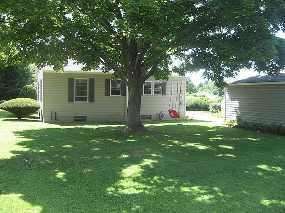 3rd image of 2 Lincoln Ave