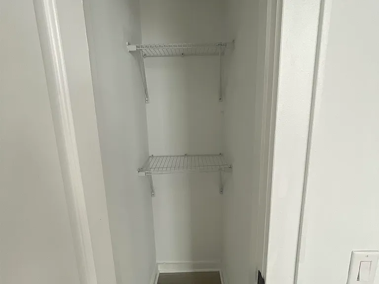 1024 Clinton St #103 — Photo 9