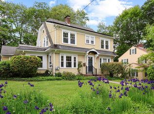 33 Bellevue Pl, Middletown, CT 06457