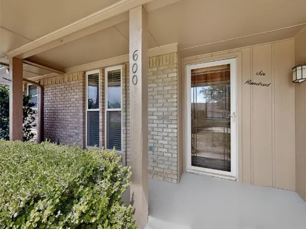600 Britain Ct, Irving, TX 75062
