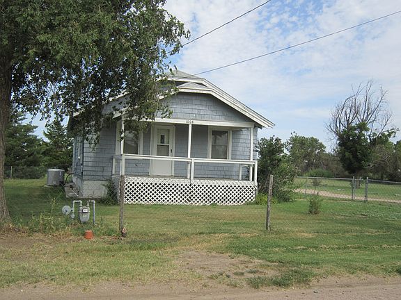 2nd image of 1008 Virginia St