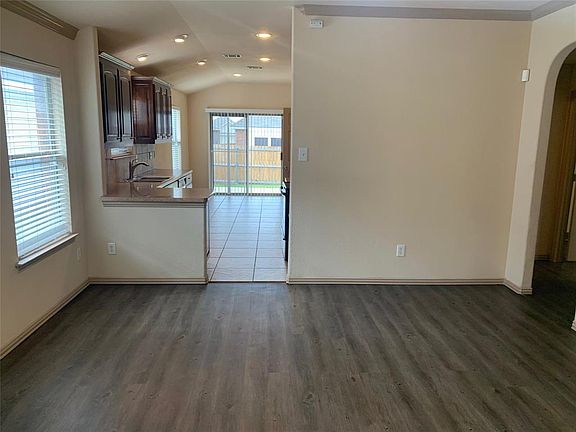 4th image of 12125 Walden Wood Dr