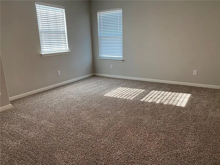 297 Mount Vernon Way — Photo 21