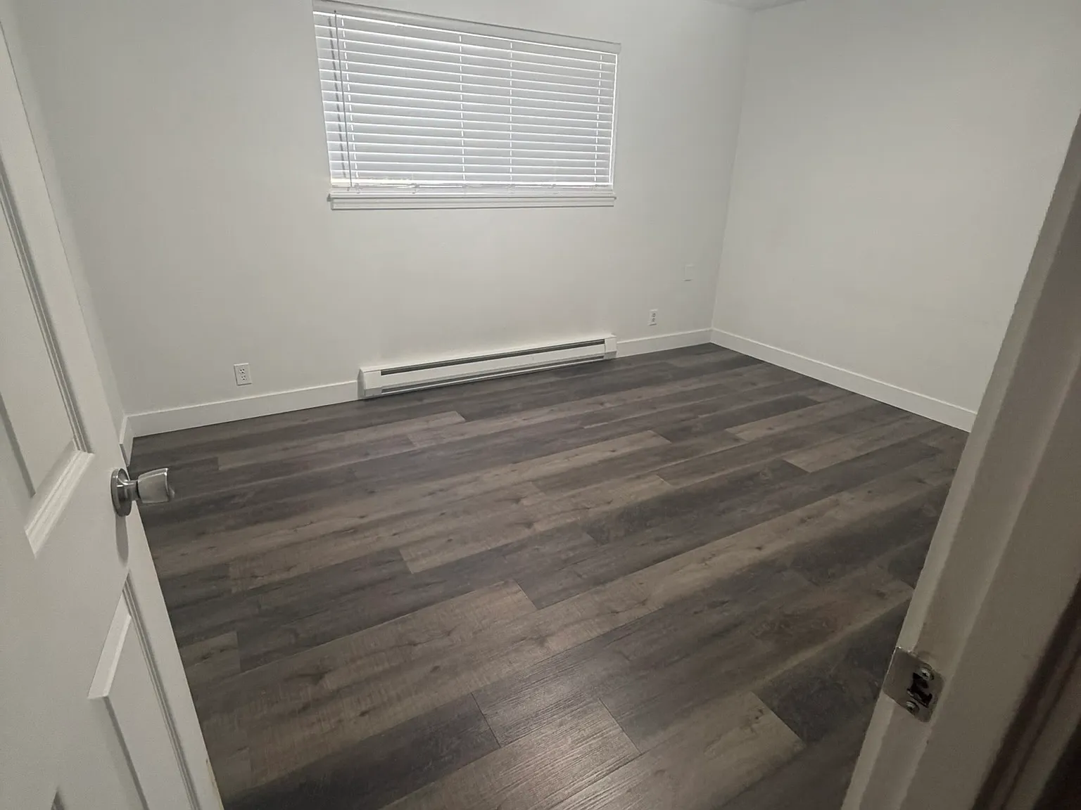 3 bed, 1.5 bath, 1100 sqft, $1,995 — Photo 2