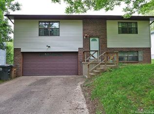 1726 Grandview Dr, Cape Girardeau, MO 63701