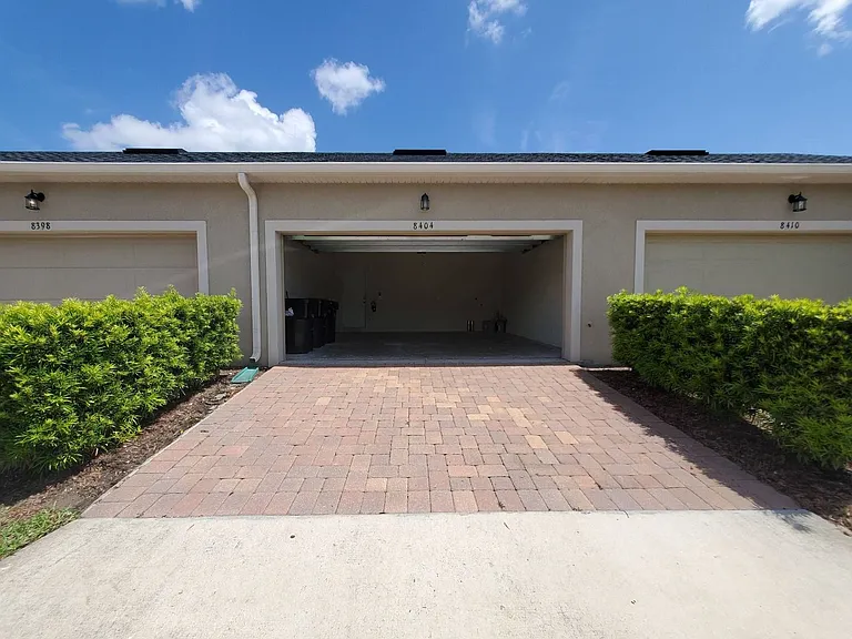 8404 Iron Mountain Trl — Photo 30