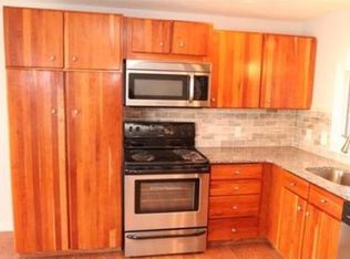 36 Fulton St, Lowell, MA 01850