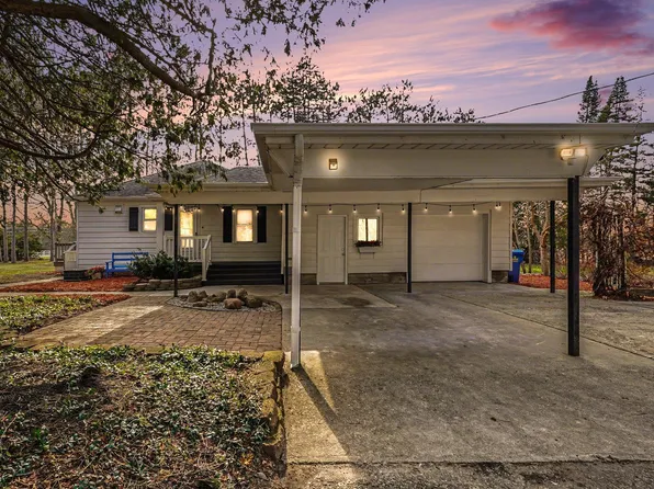 1113 E Chippewa River Rd, Midland, MI 48640