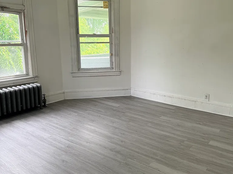 26 Huntington St #2 — Photo 11