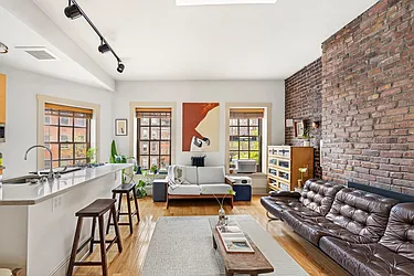 31 Eighth Avenue #4 image 1 of 6