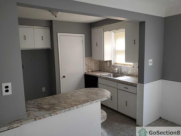 3rd image of 15270 Edmore Dr