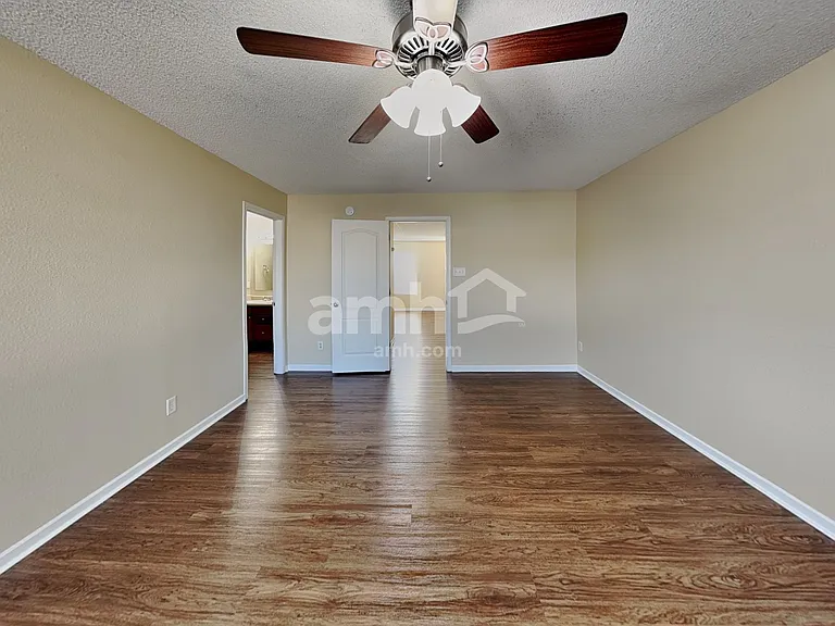 8340 Abbey Dell Dr — Photo 9