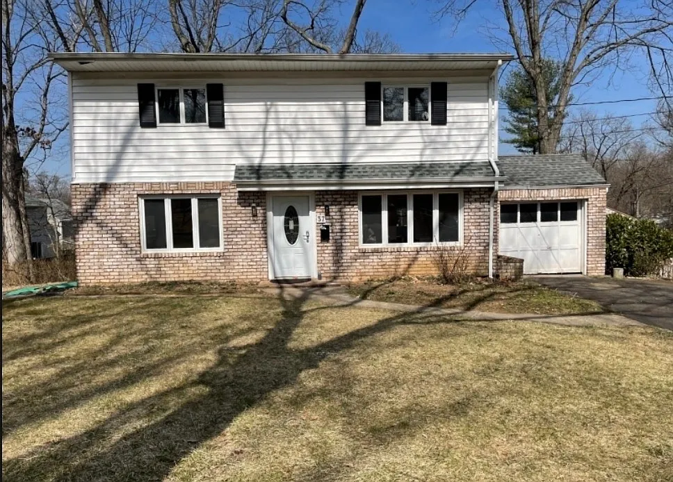 4 bed, 1567 sqft, $4,000 — Photo 1