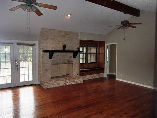 4th image of 6604 Woodcrest Dr