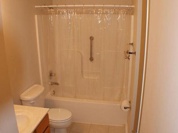 5th image of 104 Apple Tree Way