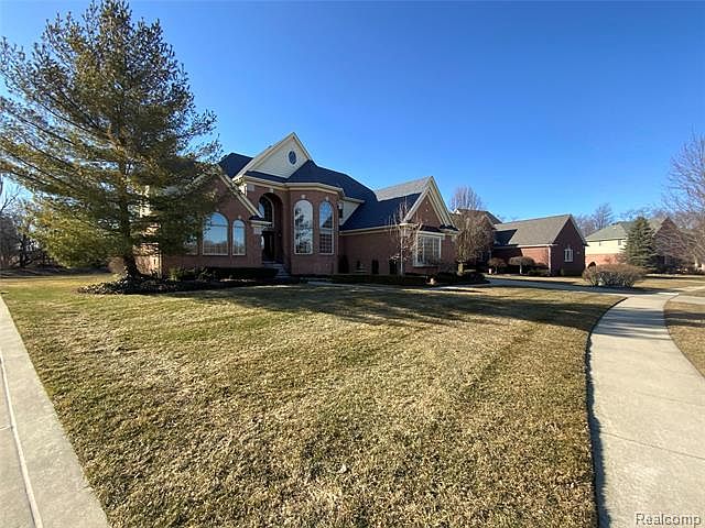 1st image of 63959 Inverness Dr