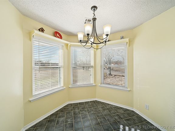 5th image of 20665 S Carefree Dr